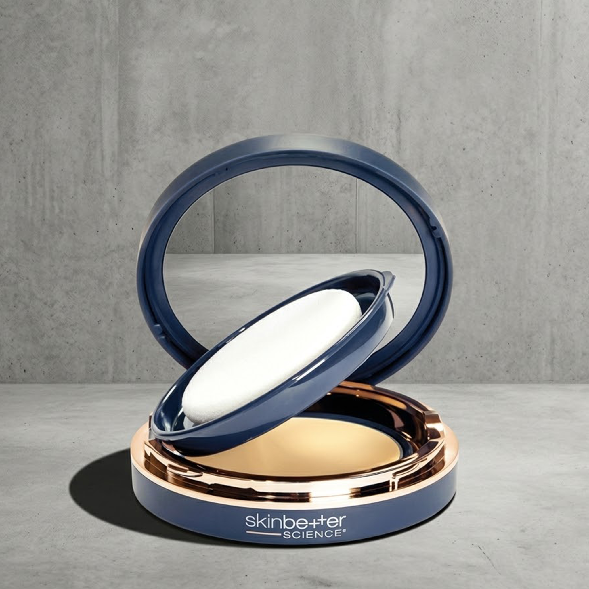 Skinbetter Science sunbetter TONE SMART SPF 68 Sunscreen Compact